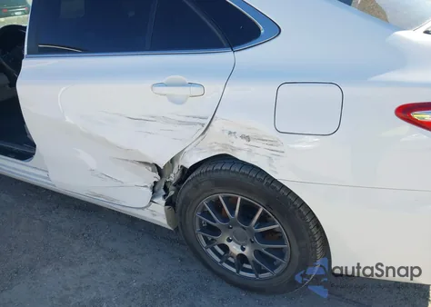 2017 Toyota Camry Le z USA, uszkodzony, nr VIN 4T1BF1FK3HU414346